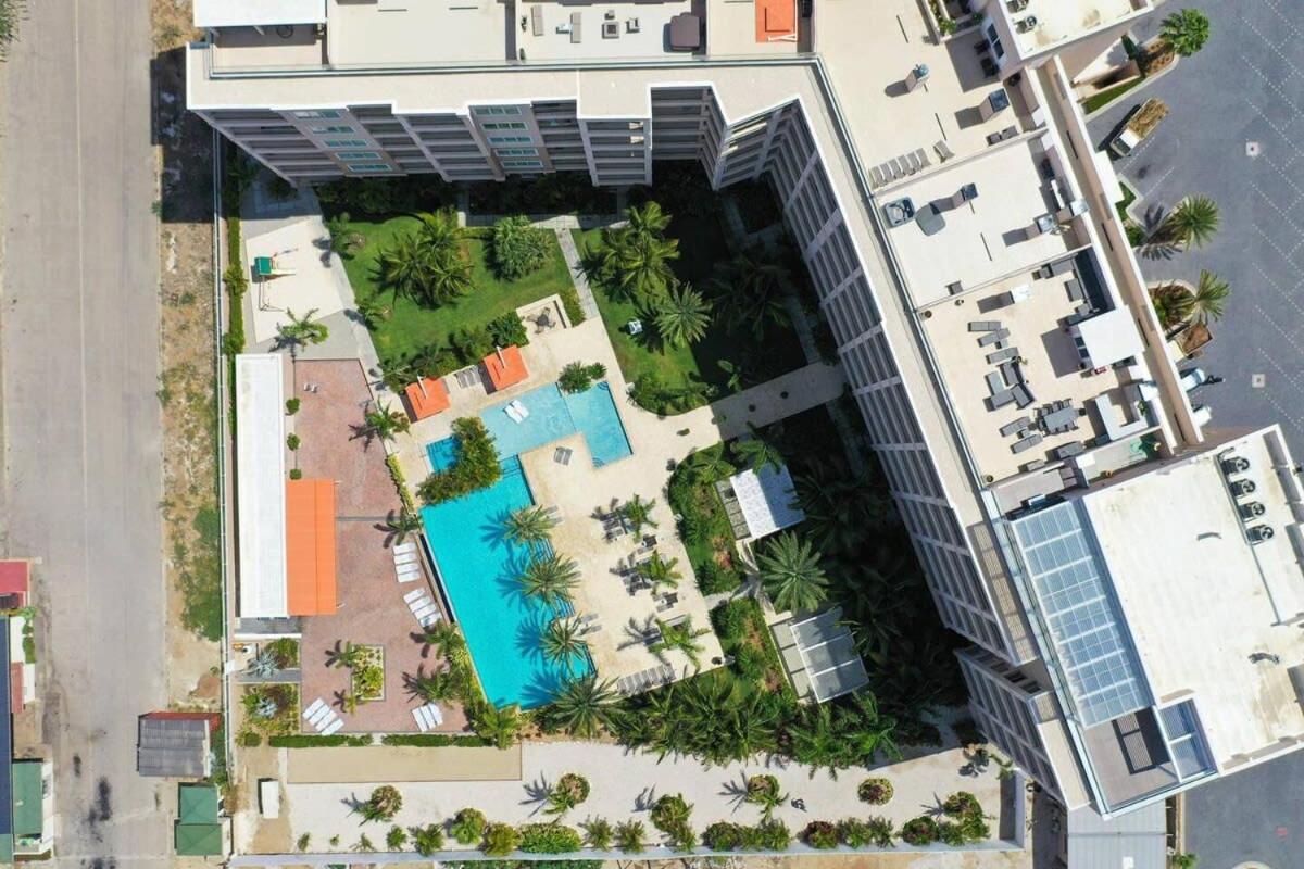 Beautiful Apartment In Eagle Beach Levent Palm Beach Exterior photo